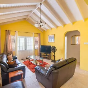 beachy-cottage-i-kitchen-i-wi-fi-i-shaded-cabana-i-parking.comcaribbean.com/